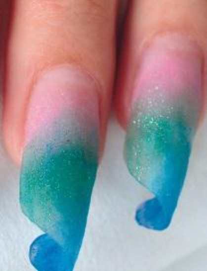 Рисунок на ногтях - Ромашка