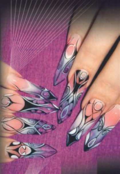 Рисунок на ногтях в голубых тонах