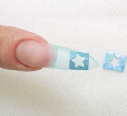 Патриотический дизайн ногтей к 23 февраля