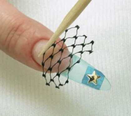 Патриотический дизайн ногтей к 23 февраля