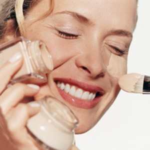 Как наносить тональный крем?