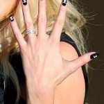 Короткий маникюр