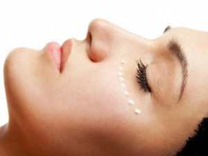 Как сделать крем для кожи вокруг глаз в домашних условиях?