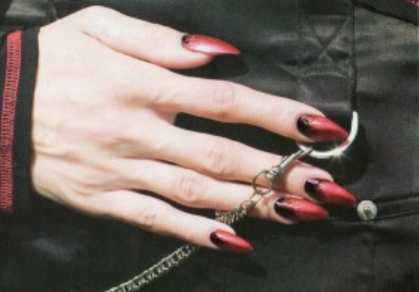 Рисунок на ногтях - Огненная стихия