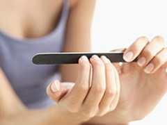 Слоятся ногти. Что делать?