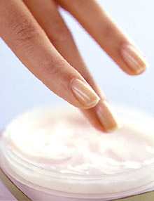 Сухая кожа рук - как бороться?