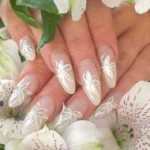 Свадебный маникюр и рисунки на ногтях. Фото