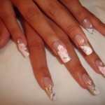 Свадебный маникюр и рисунки на ногтях. Фото