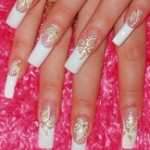 Свадебный маникюр и рисунки на ногтях. Фото