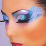 Как сделать яркий макияж?