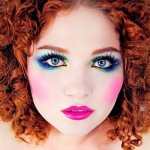 Как сделать яркий макияж?