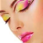 Как сделать яркий макияж?