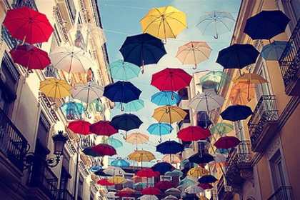 Обязательные атрибуты осени - зонты 2011